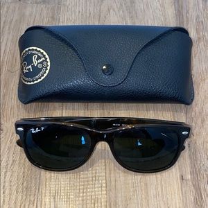 RAYBAN NEW WAYFARER SUNGLASSES